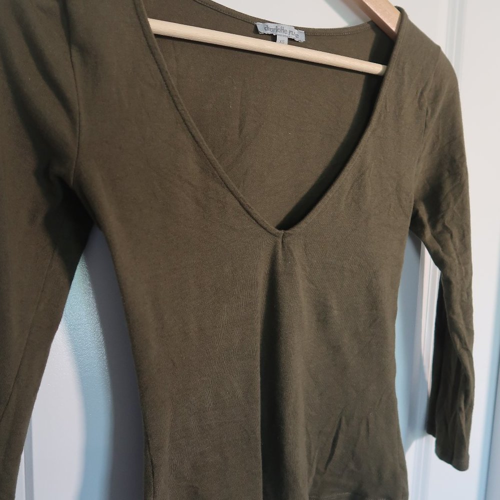 V Neck Cropped 3/4 Sleeve Green Top